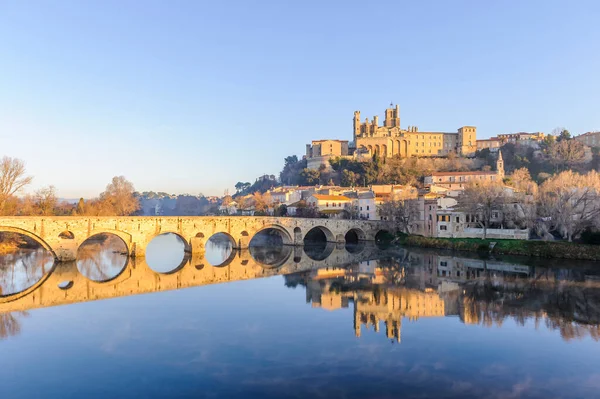 Old Bridge Saint Nazaire Cathedral Perfect Reflection Bziers Hrault Occitanie — Stock Photo, Image