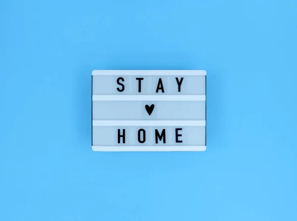 Světelná Skříňka Stay Home Quote Modrém Pozadí — Stock fotografie