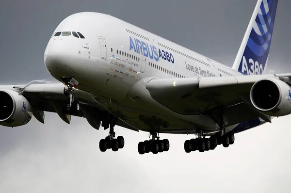 Airbus A380 Flight — Stock Photo, Image