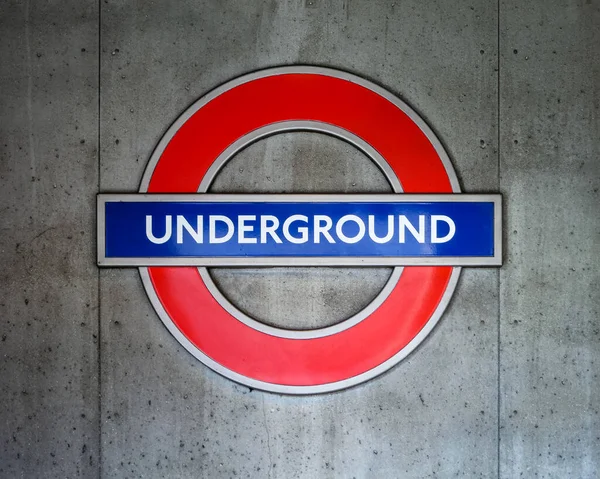 Londýnská Podzemní Značka Betonové Zdi — Stock fotografie