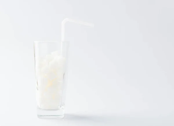 Glas Fullt Vitt Socker Kub Söt Livsmedelsingrediens — Stockfoto