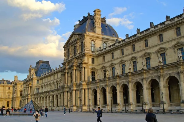 Exterior View Muse Louvre Paris France Largest Art Museum World — Stock Photo, Image