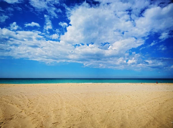 Amazing View Emerald Sea Yellow Sand Blue Sky Clouds Spring — Stock Photo, Image