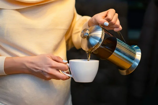 Hände Eines Schwangeren Mädchens Mit Einem Becher Den Sie Tee — Stockfoto