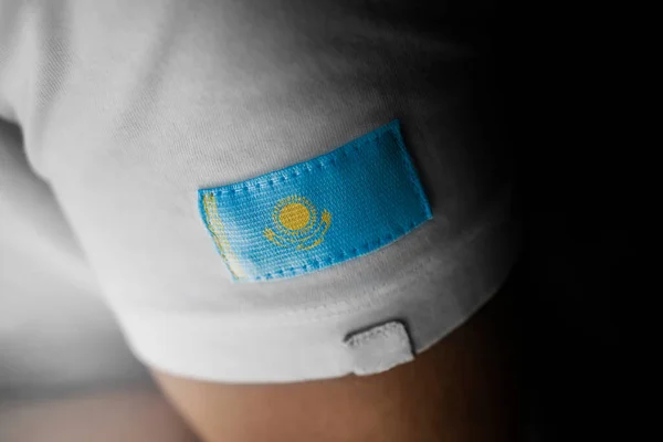 Пластырь Государственного Флага Казахстана Белой Футболке — стоковое фото