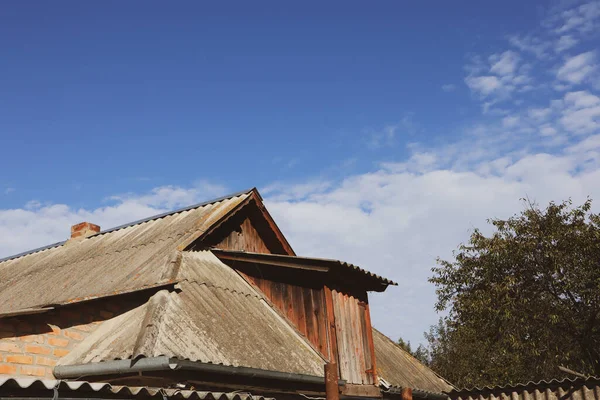 Крыша Дома Покрыта Шифер — стоковое фото