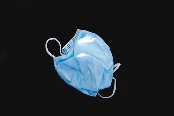 Disposto Máscara Protetora Plástico Sobre Fundo Escuro — Fotografia de Stock