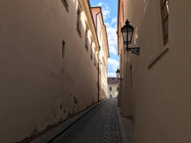 Prag 'da eski bir cadde 