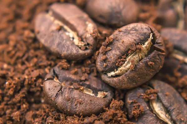 Close Coffee Beans Freshly Roasted Coffee Grains Lie Heap Ground — Stock Photo, Image