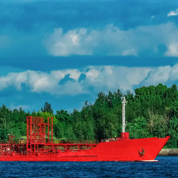 Kırmızı Tanker Gemi Arkaplan Görüntüsü — Stok fotoğraf