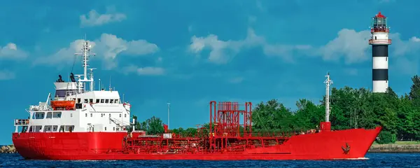Kırmızı Tanker Gemi Arkaplan Görüntüsü — Stok fotoğraf