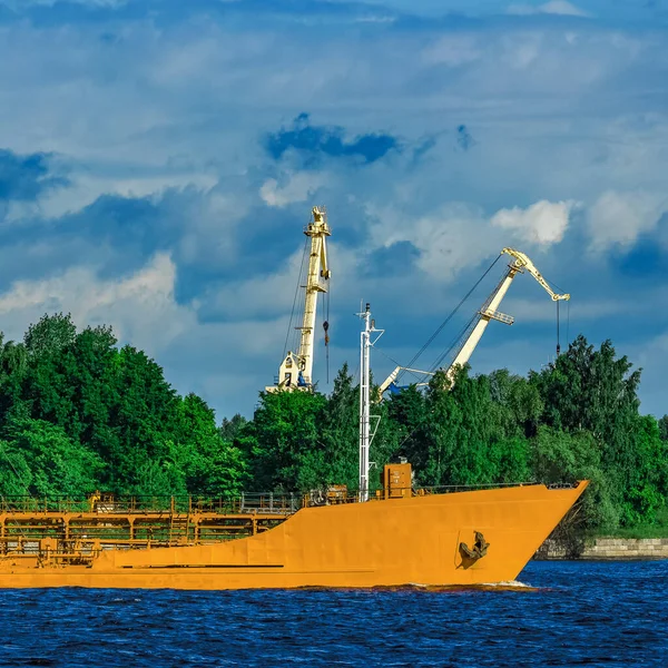 Żółty Zbiornikowiec Morzu — Zdjęcie stockowe