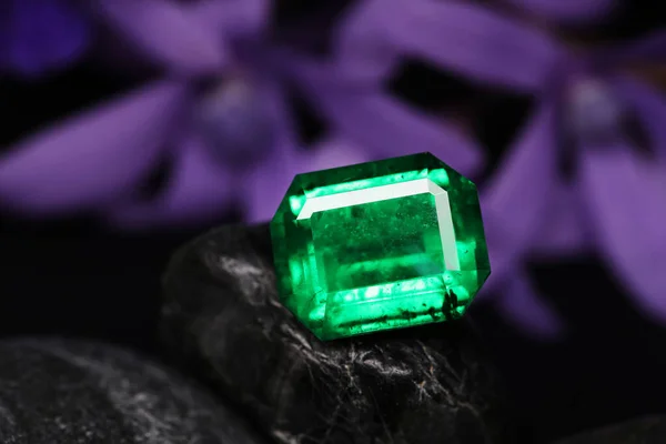 Emerald Gemstone Beauty Shot Background — Stockfoto
