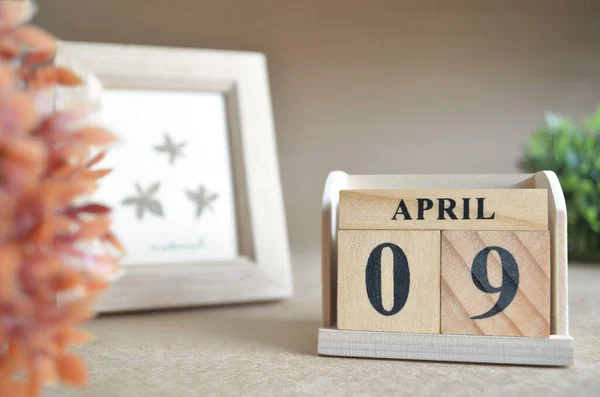 Calendario Madera Con Mes Abril Concepto Planificación — Foto de Stock