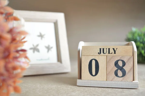Ξύλινο Ημερολόγιο Μήνα Ιούλιο Σχεδιασμός Έννοια — Φωτογραφία Αρχείου