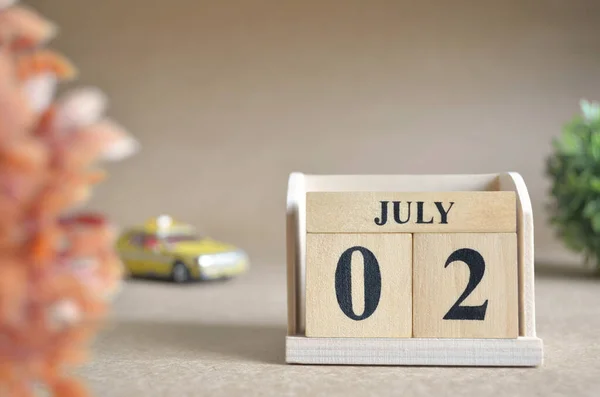 Ξύλινο Ημερολόγιο Μήνα Ιούλιο Παιχνίδια Αυτοκινήτου — Φωτογραφία Αρχείου