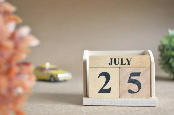 Ξύλινο Ημερολόγιο Μήνα Ιούλιο Σχεδιασμός Έννοια — Φωτογραφία Αρχείου