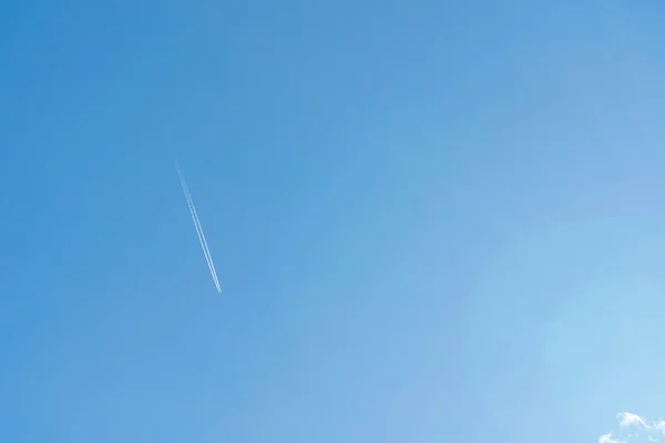 Plane Its Footprint Blue Sky — Stock Photo, Image