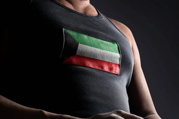 Государственный Флаг Кувейта Груди Спортсмена — стоковое фото