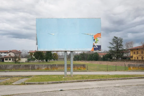 Sokak Reklam Panosu Arkaplan Görüntüsü — Stok fotoğraf