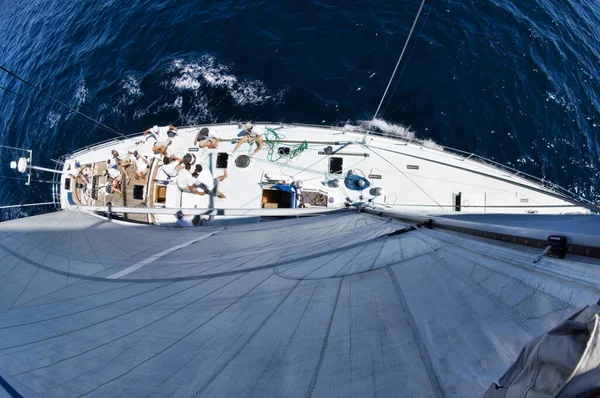Hoge Hoek Uitzicht Zeilboot Tijdens Race Van Mast — Stockfoto