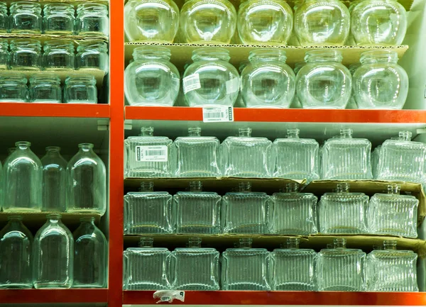 Набор Пустых Маленьких Прозрачных Бутылочек Коробке — стоковое фото