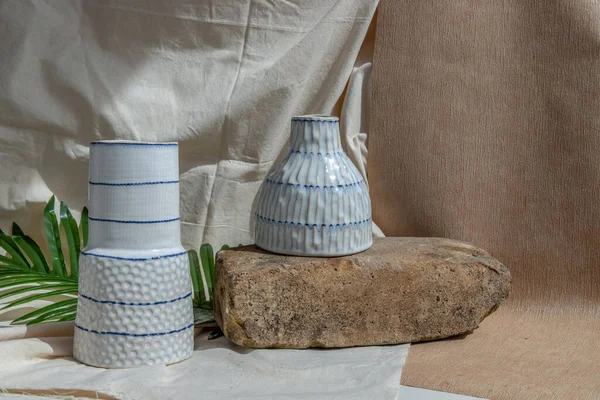 Two White Handmade Ceramic Vases White Textured Table Cloth — Stock Photo, Image
