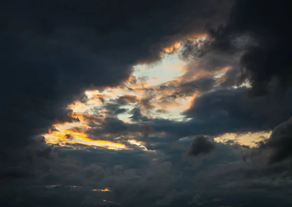 Dramatisk Himmel Med Moln — Stockfoto