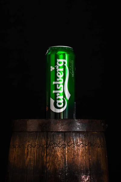 Can Carsberg Beer Beer Barrel Dark Background Illustrative Editorial Photo — Stock Photo, Image