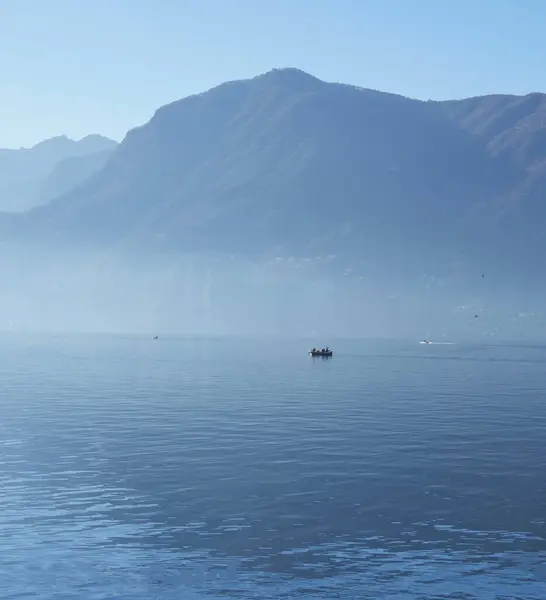 Vacker Fjällsjö Lugano Natur Koncept Bakgrund — Stockfoto