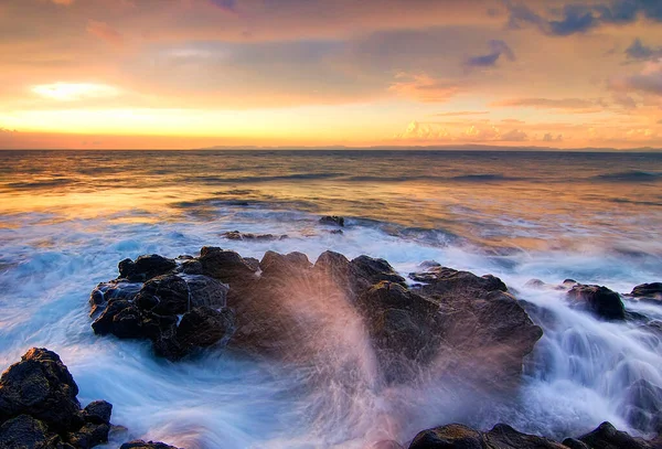 印度尼西亚Senggigi海滨令人垂涎的日落美景 — 图库照片