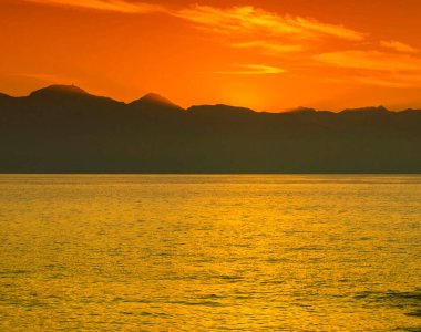 Türkiye 'de plajda güzel bir gün batımı