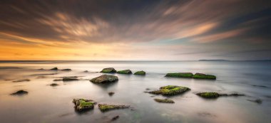 Türkiye 'de plajda güzel bir gün batımı