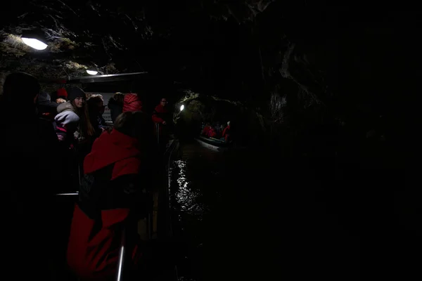 チェコ共和国マコハ洞窟内の石灰岩層 — ストック写真