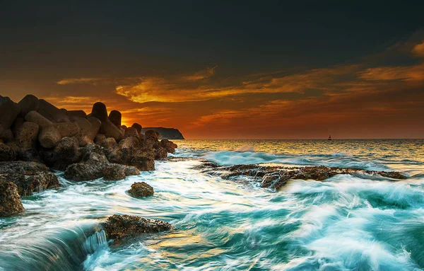 Picturesque sunset scenery at the Arabian sea, nature of Oman