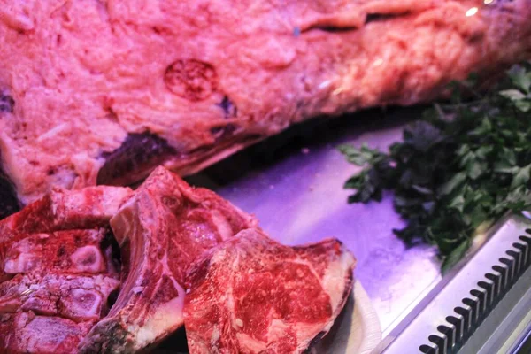 Кусочки Галисийского Красного Мяса Мясной Лавке — стоковое фото