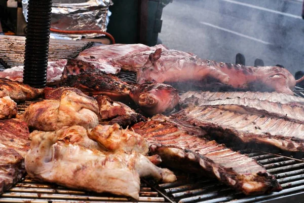 Tasty Roasted Meat Medieval Market — Stock Photo, Image