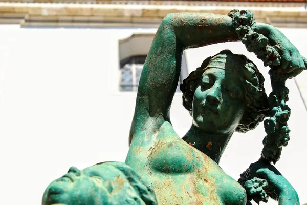 Enferrujado Estátua Sob Sol Lisboa — Fotografia de Stock