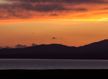 Arka plan için güzel dramatik gün batımı manzarası
