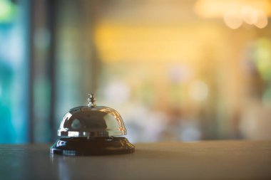 Servis için zili kapat.