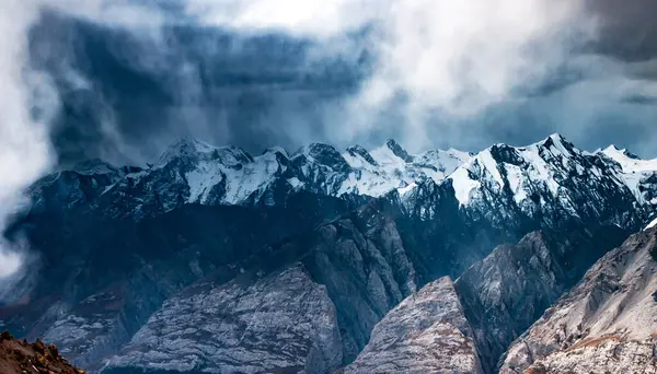 Scenic Shot Beautiful Kyrgyzstan Mountains — Stock Photo, Image