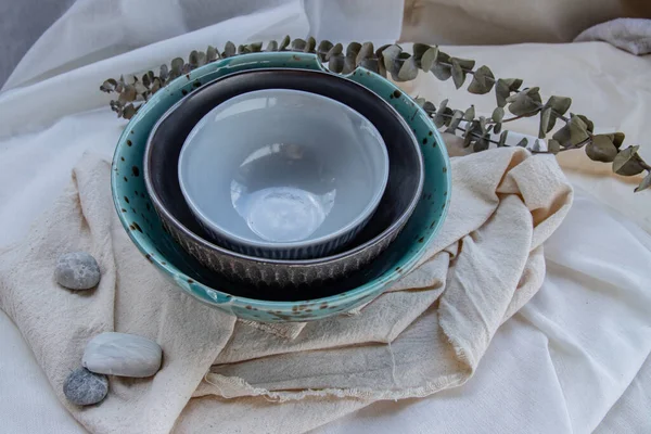 Set Ciotole Ceramica Con Fiori Secchi — Foto Stock