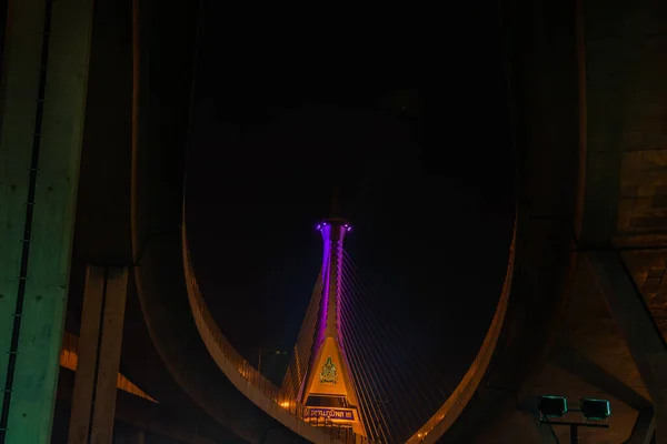 Ночная Сцена Моста Бхумибол Бангкок Таиланд — стоковое фото