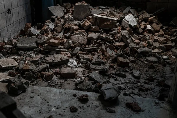 Rubble Pile Smashed Cement Stacked Together Deteriorated Abandoned Old Building — Foto Stock