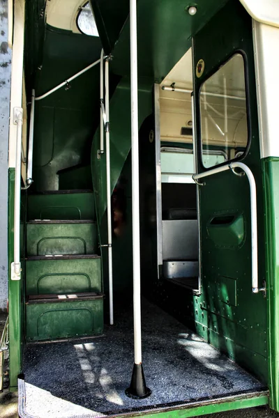 Velho Enferrujado Dentro Ônibus Passageiros — Fotografia de Stock