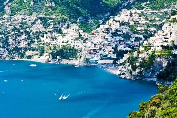 Όμορφες Παραθαλάσσιες Πόλεις Της Ιταλίας Γραφική Positano Στην Ακτή Αμάλφι — Φωτογραφία Αρχείου