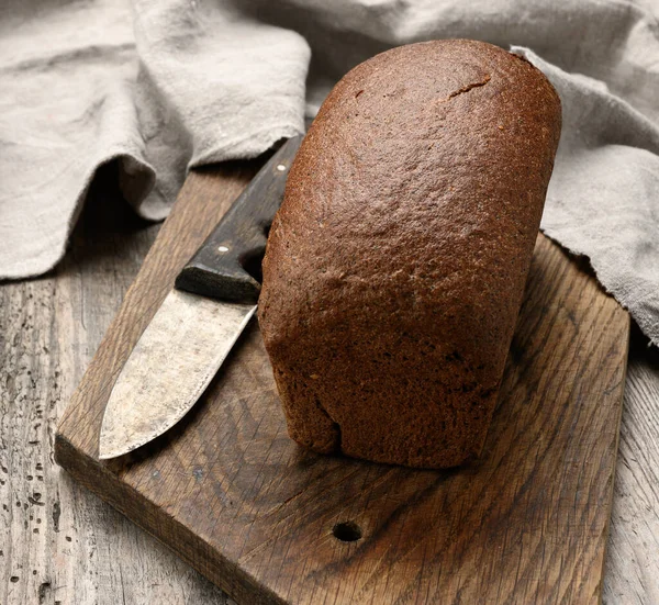 Baked Rectangular Rye Flour Bread Brown Board — Stock Photo, Image