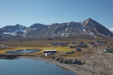 Dağlar, buzullar ve Spitsbergen 'in 79 derece kuzeyinde yer alan 