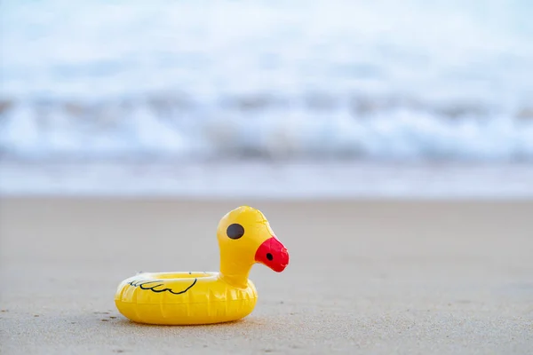 Yellow Rubber Duck Seashore Morning Sand Beach — Stok Foto