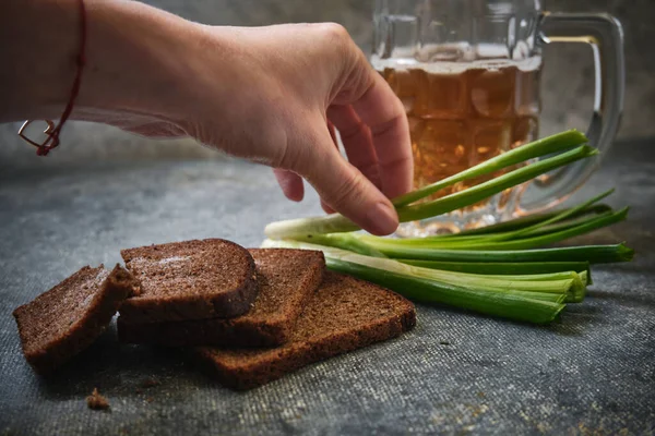 Bread Salt Green Onions Beer — Stock Photo, Image